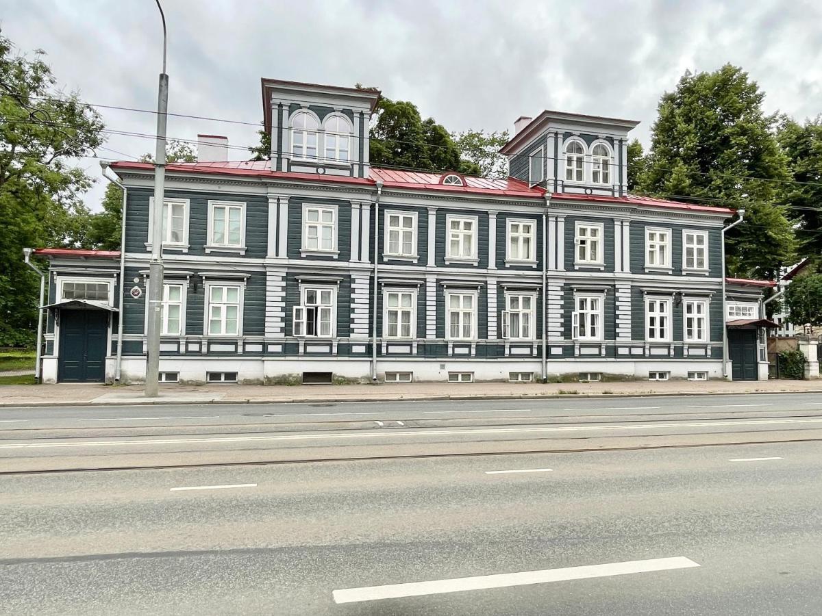 タリンCosy Studio In Historical Building. City Centerアパートメント エクステリア 写真